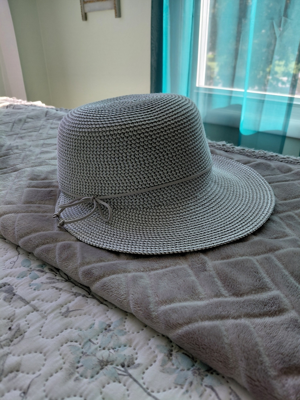 Nine West Light Gray Braided Sun Hat with Tie Detail